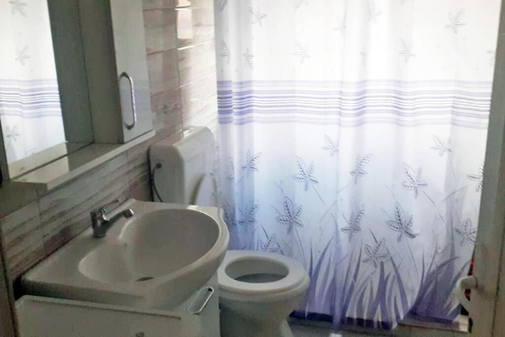 Lovely 1 Bedroom Within Walking Distance, Views Peje Exterior foto